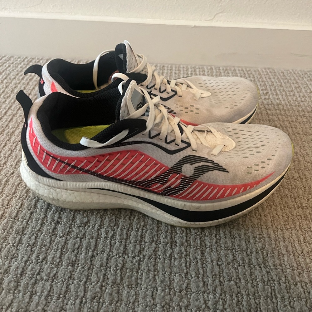 Saucony endorphin speed roll running shoes